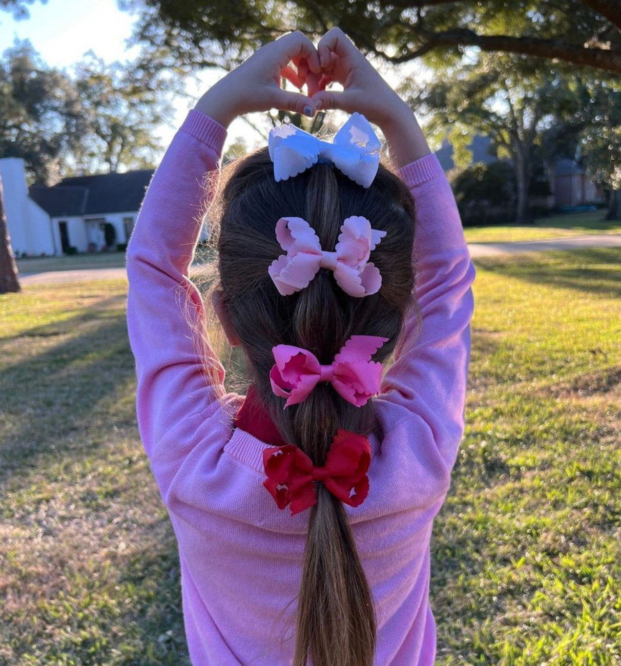 Mini Grosgrain Scalloped Hair Bow - Multiple Color Options