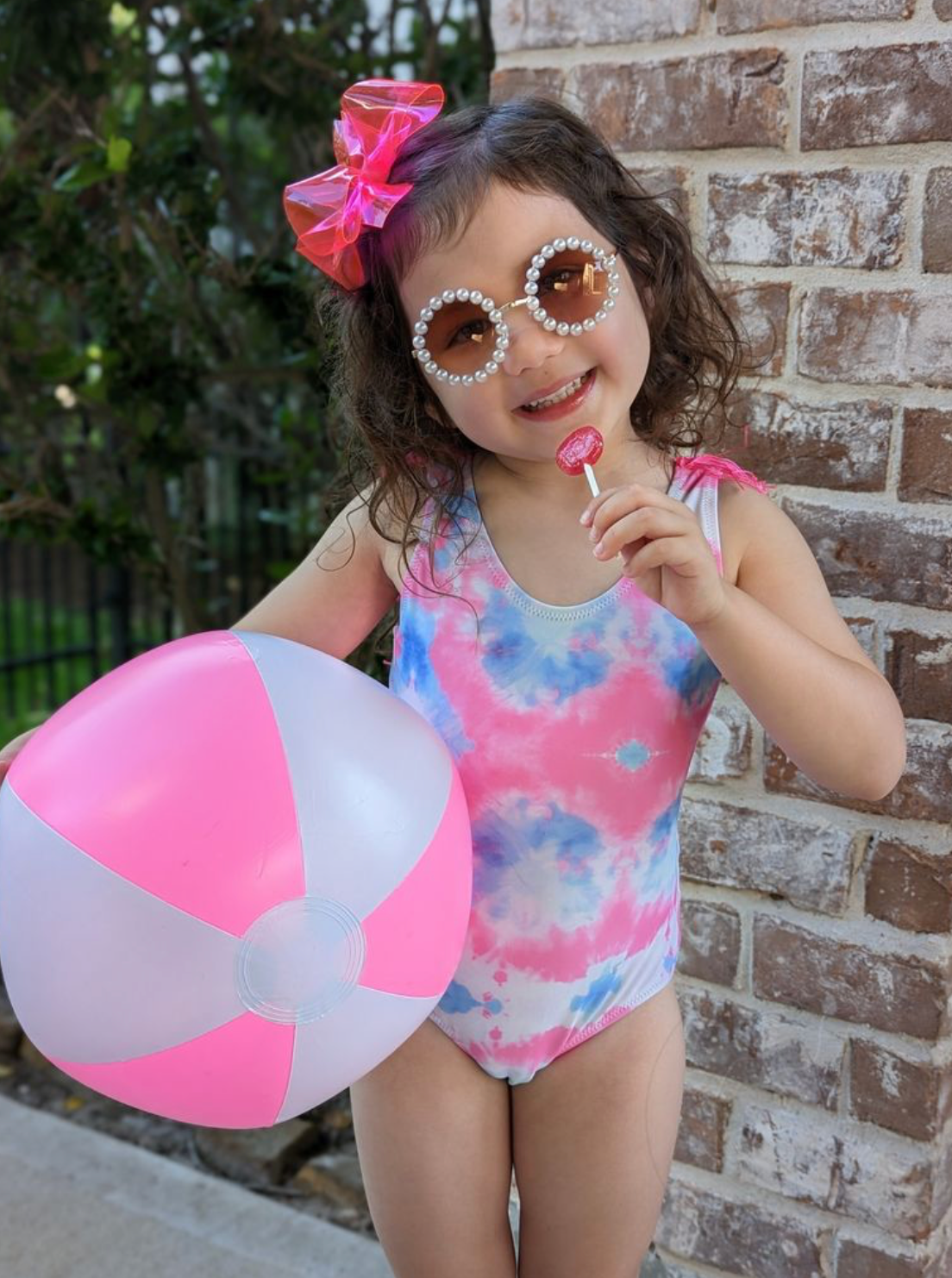 Medium WeeSplash Colored Vinyl Bow - Multiple Color Options